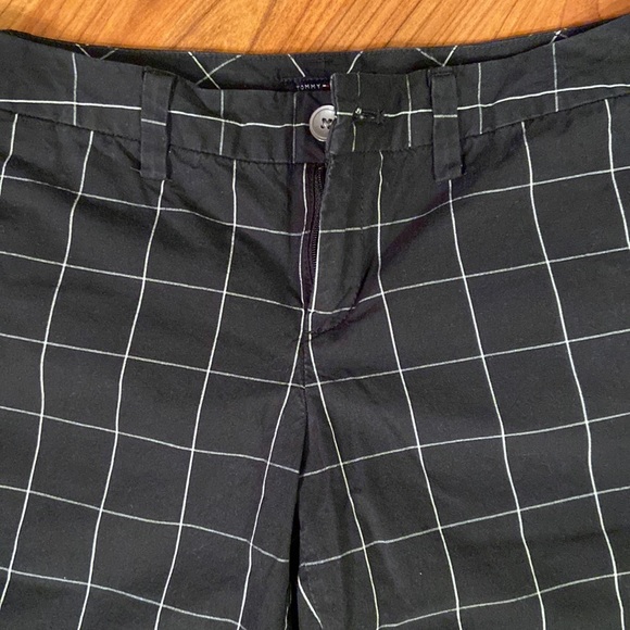 Tommy Hilfiger Bermuda Shorts - Picture 2 of 8